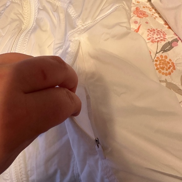 Lululemon jacket! (Price isn’t firm!!) - Picture 4 of 6